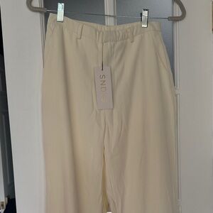 SND Women's Chic Cream Wide Leg Pants